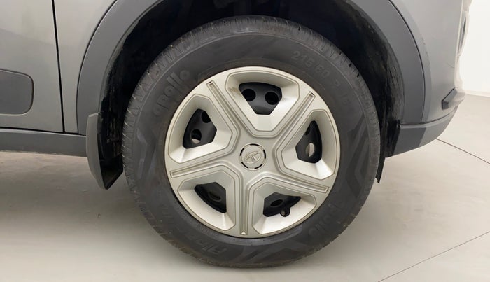 2020 Tata NEXON XMA SUNROOF PETROL, Petrol, Automatic, 35,727 km, Right Front Wheel