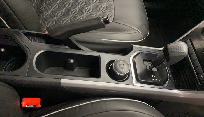 2020 Tata NEXON XMA SUNROOF PETROL, Petrol, Automatic, 35,727 km, Gear Lever
