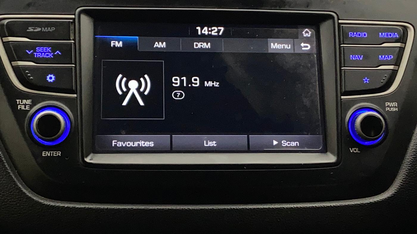 2018 Hyundai Elite i20 ASTA 1.2 DUAL TONE, Petrol, Manual, 52,661 km, Infotainment System