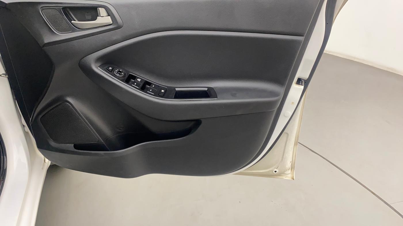 2018 Hyundai Elite i20 ASTA 1.2 DUAL TONE, Petrol, Manual, 52,661 km, Driver Side Door Panels Control