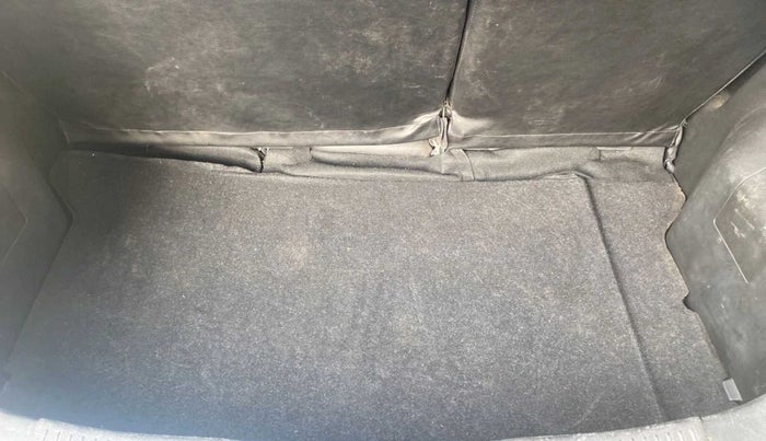 2018 Maruti IGNIS ALPHA 1.2 AMT, Petrol, Automatic, 35,191 km, Boot Inside