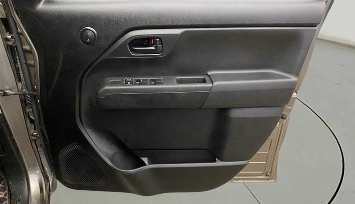 2022 Maruti New Wagon-R LXI CNG 1.0, CNG, Manual, 26,066 km, Driver Side Door Panels Control