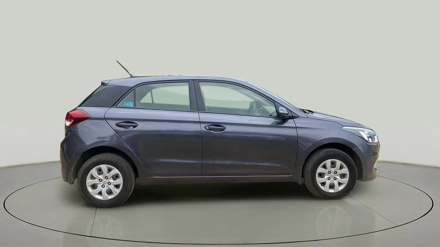 2017 Hyundai Elite i20 SPORTZ 1.2, Petrol, Manual, 66,871 km, Right Side View