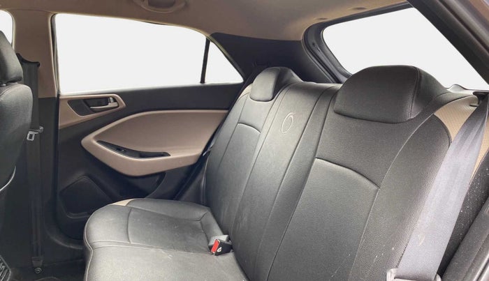 2017 Hyundai Elite i20 SPORTZ 1.2, Petrol, Manual, 66,871 km, Right Side Rear Door Cabin