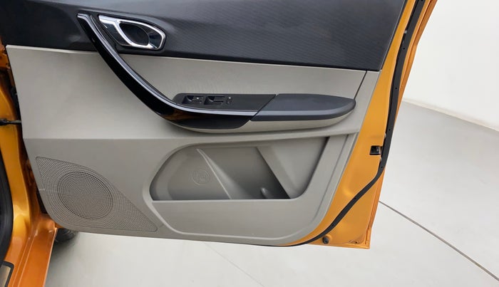 2018 Tata Tiago XZ PETROL, Petrol, Manual, 39,850 km, Driver Side Door Panels Control