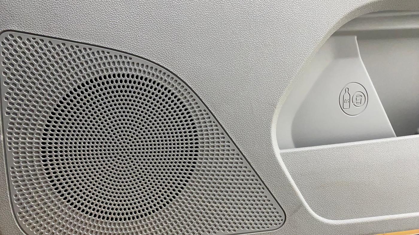 2018 Tata Tiago XZ PETROL, Petrol, Manual, 39,850 km, Speaker