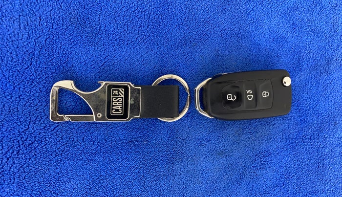 2018 Tata Tiago XZ PETROL, Petrol, Manual, 39,850 km, Key Close Up