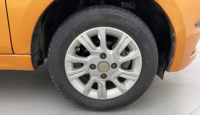 2018 Tata Tiago XZ PETROL, Petrol, Manual, 39,850 km, Right Front Wheel
