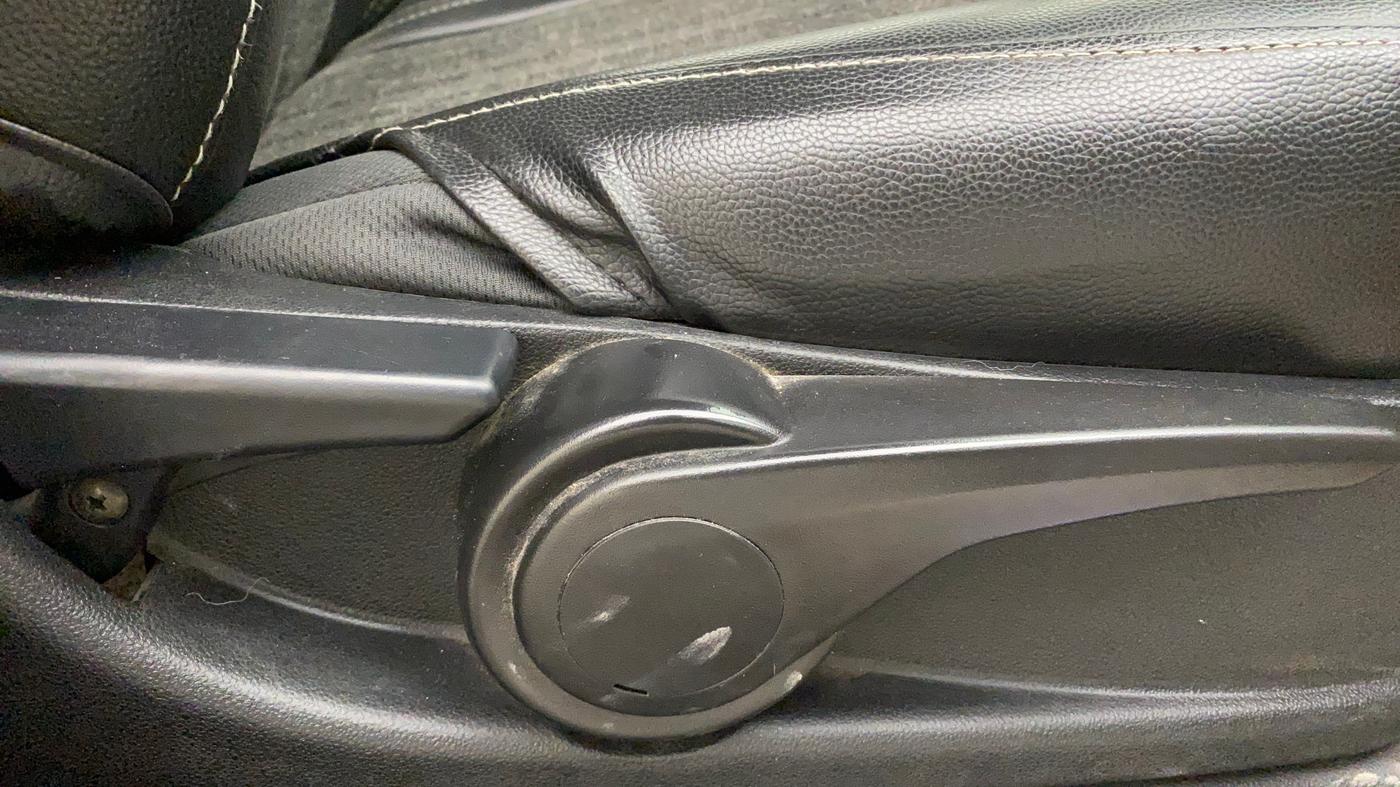 2018 Tata Tiago XZ PETROL, Petrol, Manual, 39,850 km, Driver Side Adjustment Panel