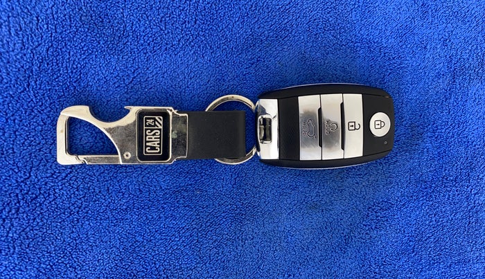 2022 KIA SELTOS HTX 1.5 PETROL, Petrol, Manual, 7,639 km, Key Close Up