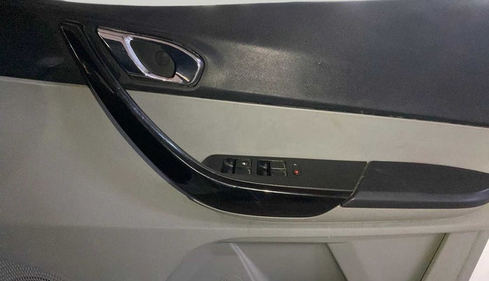 2020 Tata Tiago XZ PLUS PETROL, Petrol, Manual, 29,449 km, Driver Side Door Panels Control