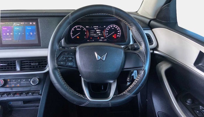 2023 Mahindra XUV700 MX P MT 5 STR, Petrol, Manual, 22,455 km, Steering Wheel Close Up