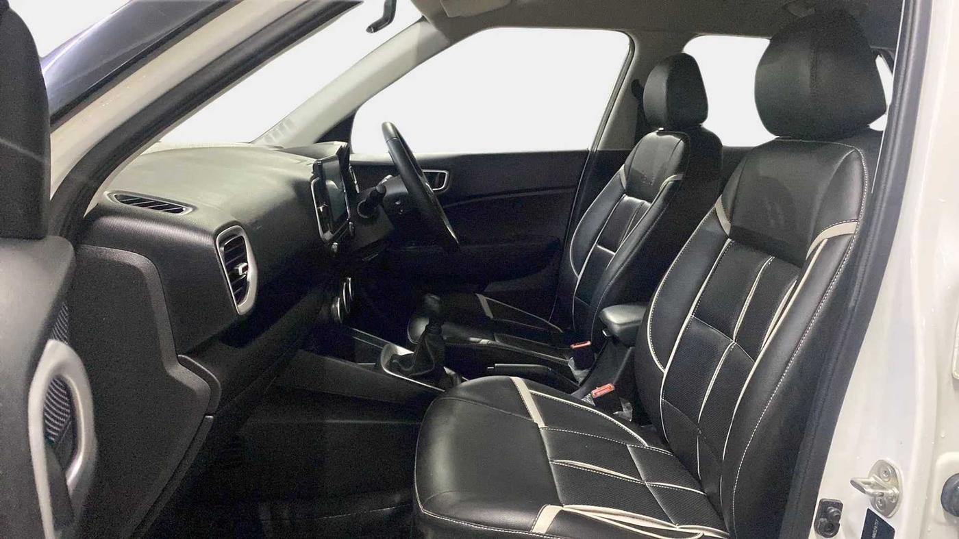 2022 Hyundai VENUE S+ 1.2, Petrol, Manual, 26,508 km, Right Side Front Door Cabin