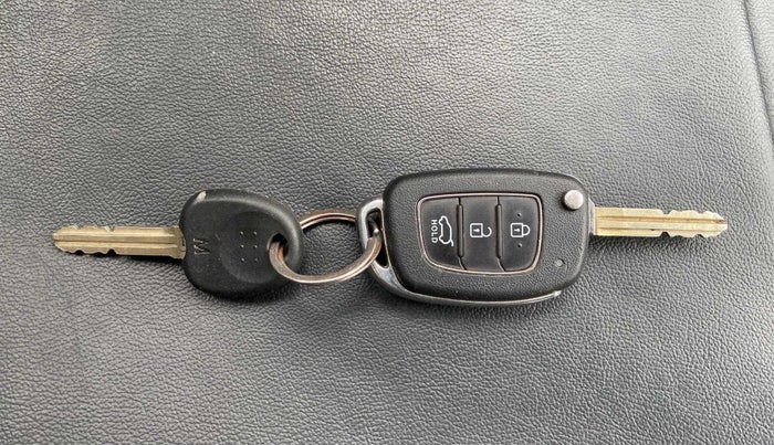 2019 Hyundai Elite i20 SPORTZ PLUS 1.2, Petrol, Manual, 44,130 km, Key Close Up