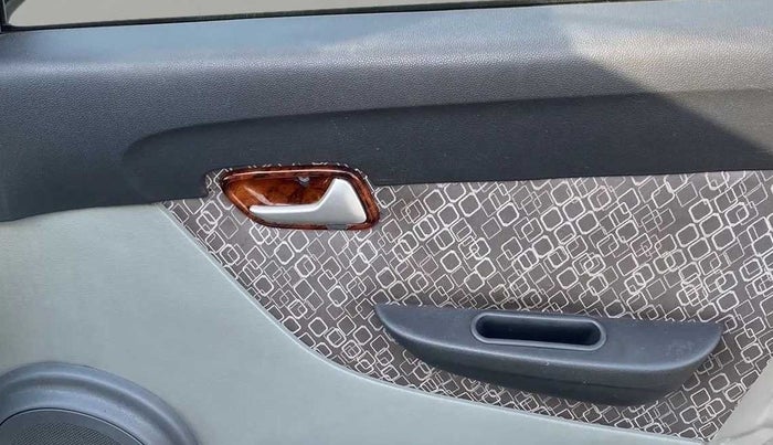 2018 Maruti Alto 800 LXI, Petrol, Manual, 27,328 km, Driver Side Door Panels Control