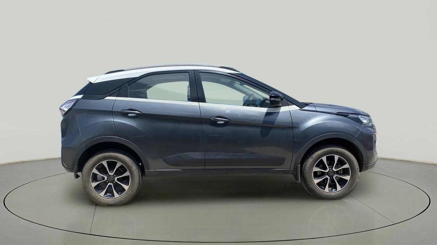 2020 Tata NEXON XZA PLUS (O) PETROL DUAL TONE, Petrol, Automatic, 14,563 km, Right Side