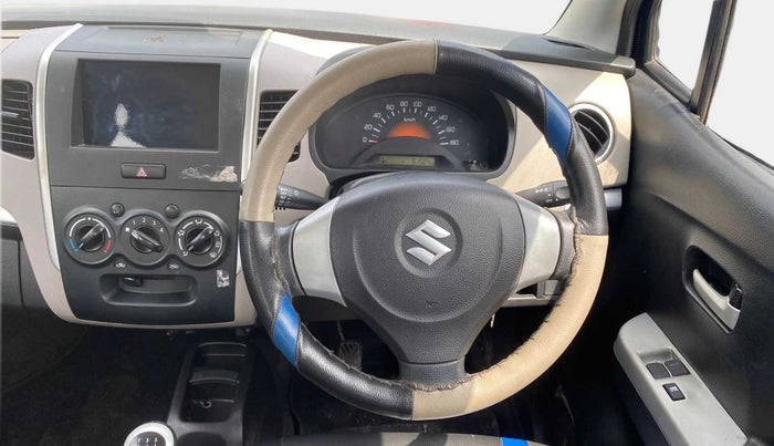 2013 Maruti Wagon R 1.0 LXI CNG, CNG, Manual, 51,559 km, Steering Wheel Close Up