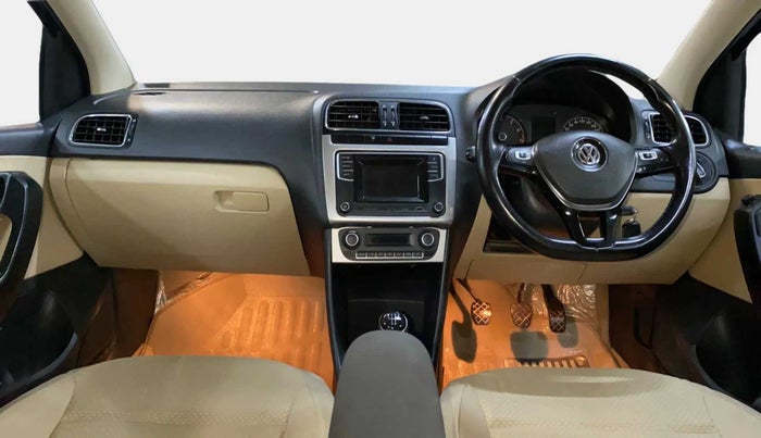 2016 Volkswagen Ameo HIGHLINE1.2L, Petrol, Manual, 45,289 km, Dashboard