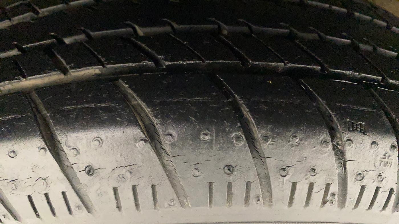 2017 Maruti Celerio ZXI AMT (O), Petrol, Automatic, 32,184 km, Right Rear Tyre Tread