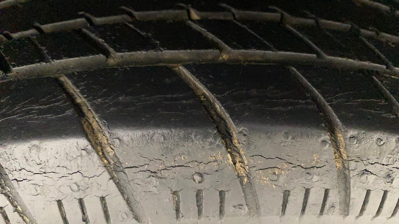 2017 Maruti Celerio ZXI AMT (O), Petrol, Automatic, 32,184 km, Left Rear Tyre Tread