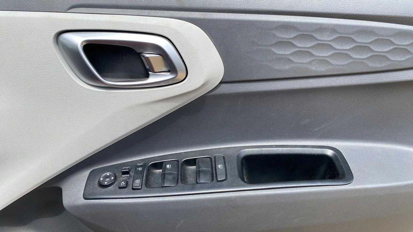 2021 Hyundai GRAND I10 NIOS SPORTZ AMT 1.2 KAPPA VTVT, Petrol, Automatic, 50,284 km, Driver Side Door Panels Control