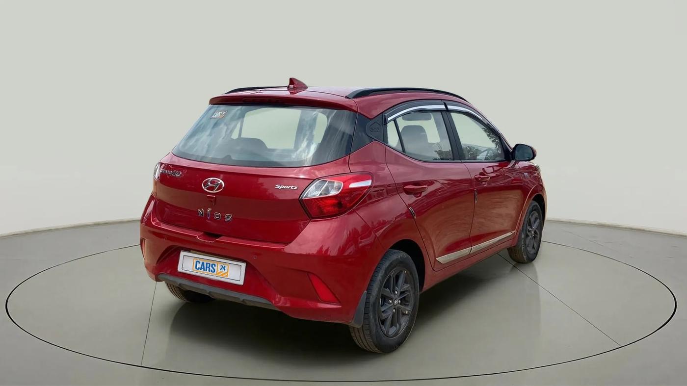 2021 Hyundai GRAND I10 NIOS SPORTZ AMT 1.2 KAPPA VTVT, Petrol, Automatic, 50,284 km, Right Back Diagonal