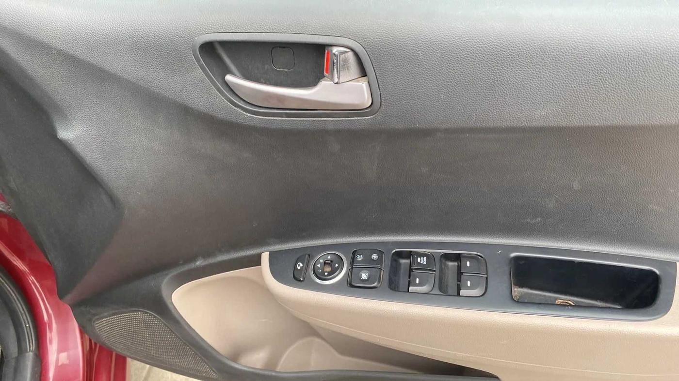 2014 Hyundai Grand i10 SPORTZ 1.2 KAPPA VTVT, Petrol, Manual, 54,828 km, Driver Side Door Panels Control
