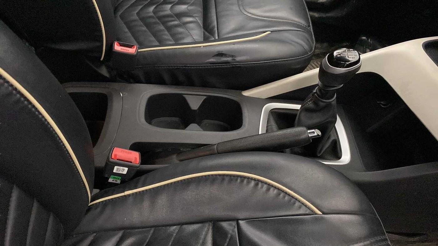 2022 Nissan MAGNITE XV EXECUTIVE, Petrol, Manual, 24,479 km, Gear Lever