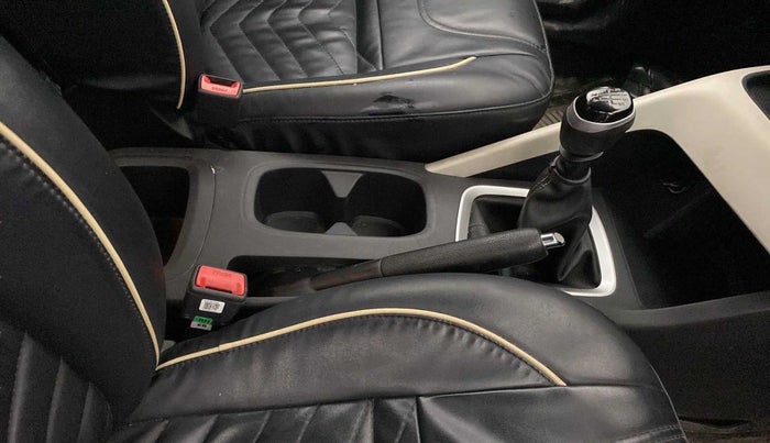 2022 Nissan MAGNITE XV EXECUTIVE, Petrol, Manual, 24,479 km, Gear Lever