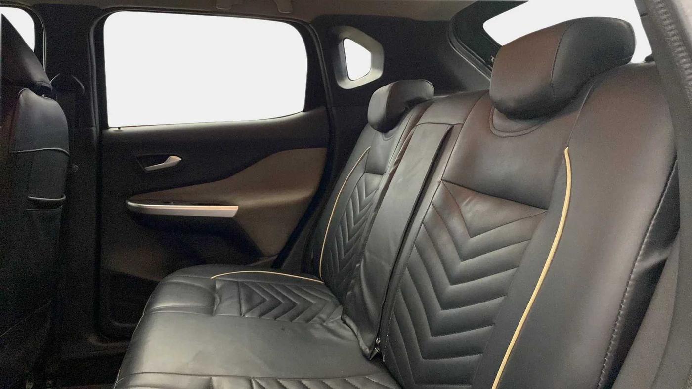 2022 Nissan MAGNITE XV EXECUTIVE, Petrol, Manual, 24,479 km, Right Side Rear Door Cabin