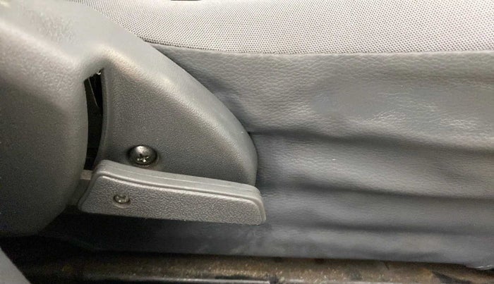 2013 Maruti Alto 800 LXI, Petrol, Manual, 26,229 km, Driver Side Adjustment Panel