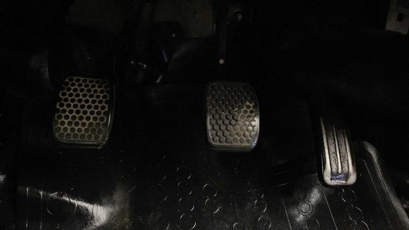 2013 Maruti Alto 800 LXI, Petrol, Manual, 26,229 km, Pedals