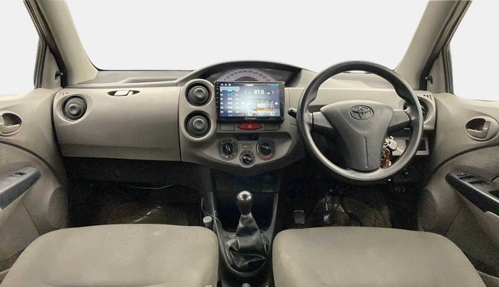 2011 Toyota Etios G, Petrol, Manual, 1,01,740 km, Dashboard