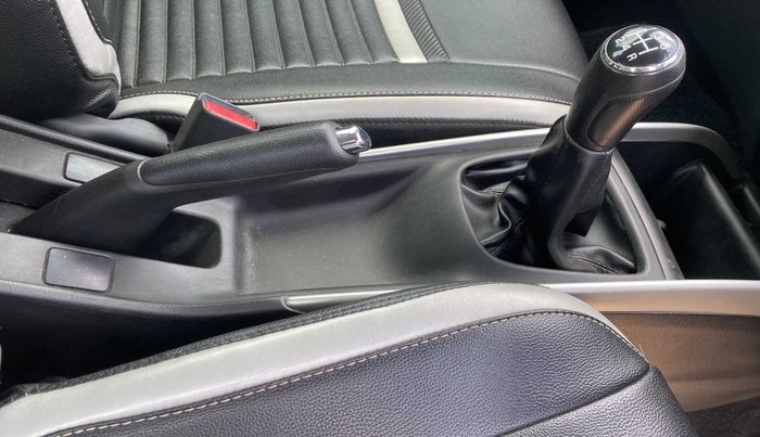2018 Maruti Baleno ALPHA DIESEL 1.3, Diesel, Manual, 39,099 km, Gear Lever