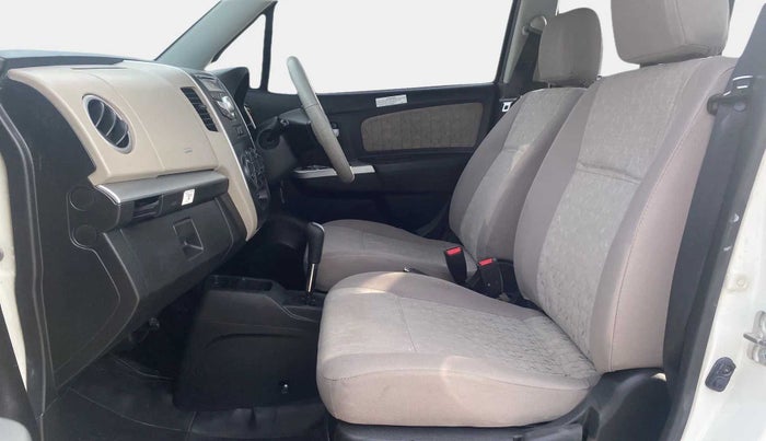 2016 Maruti Wagon R 1.0 VXI AMT, Petrol, Automatic, 29,546 km, Right Side Front Door Cabin