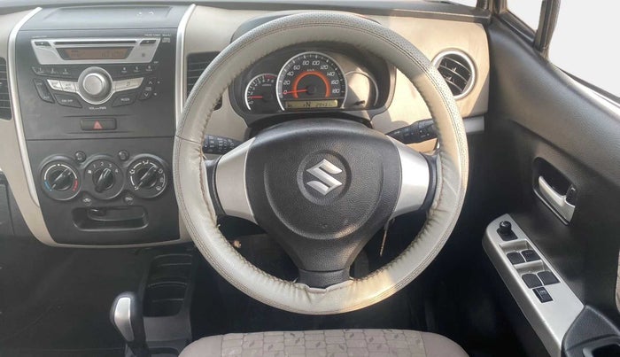 2016 Maruti Wagon R 1.0 VXI AMT, Petrol, Automatic, 29,546 km, Steering Wheel Close Up