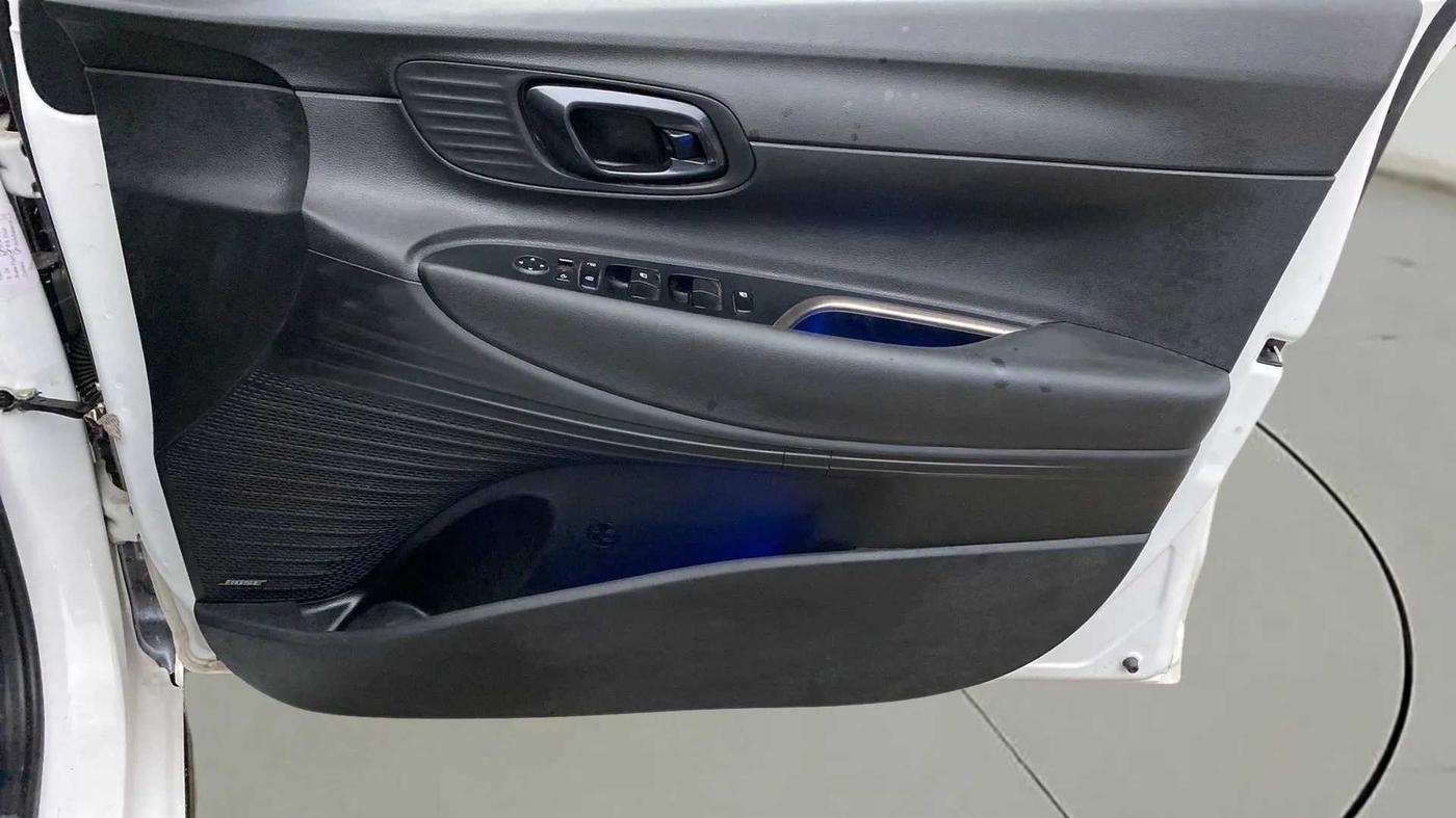 2021 Hyundai NEW I20 ASTA (O) 1.0 TURBO GDI DCT, Petrol, Automatic, 39,662 km, Driver Side Door Panels Control