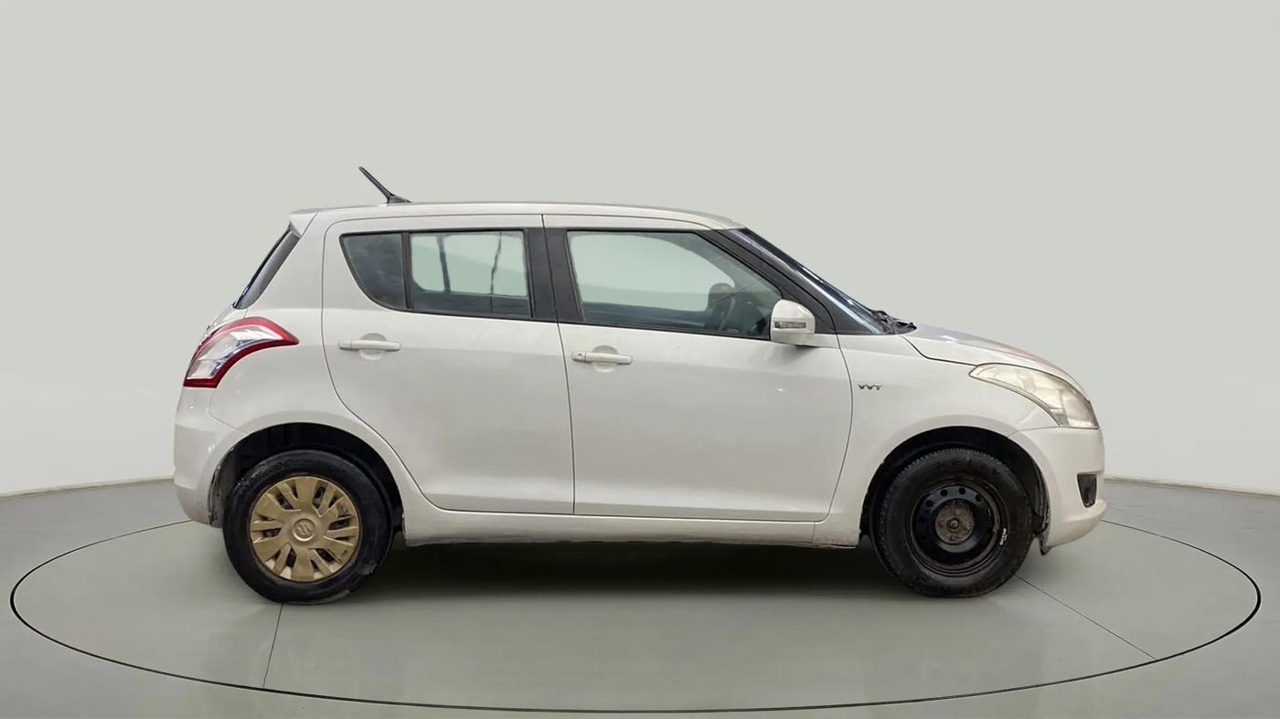 2013 Maruti Swift VXI, Petrol, Manual, 81,645 km, Right Side View