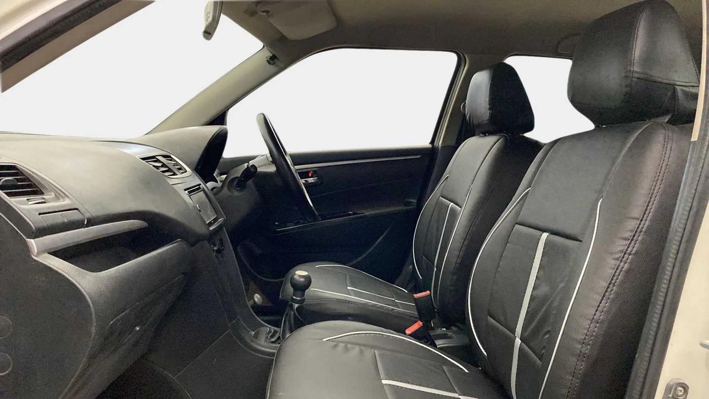 2013 Maruti Swift VXI, Petrol, Manual, 81,645 km, Right Side Front Door Cabin