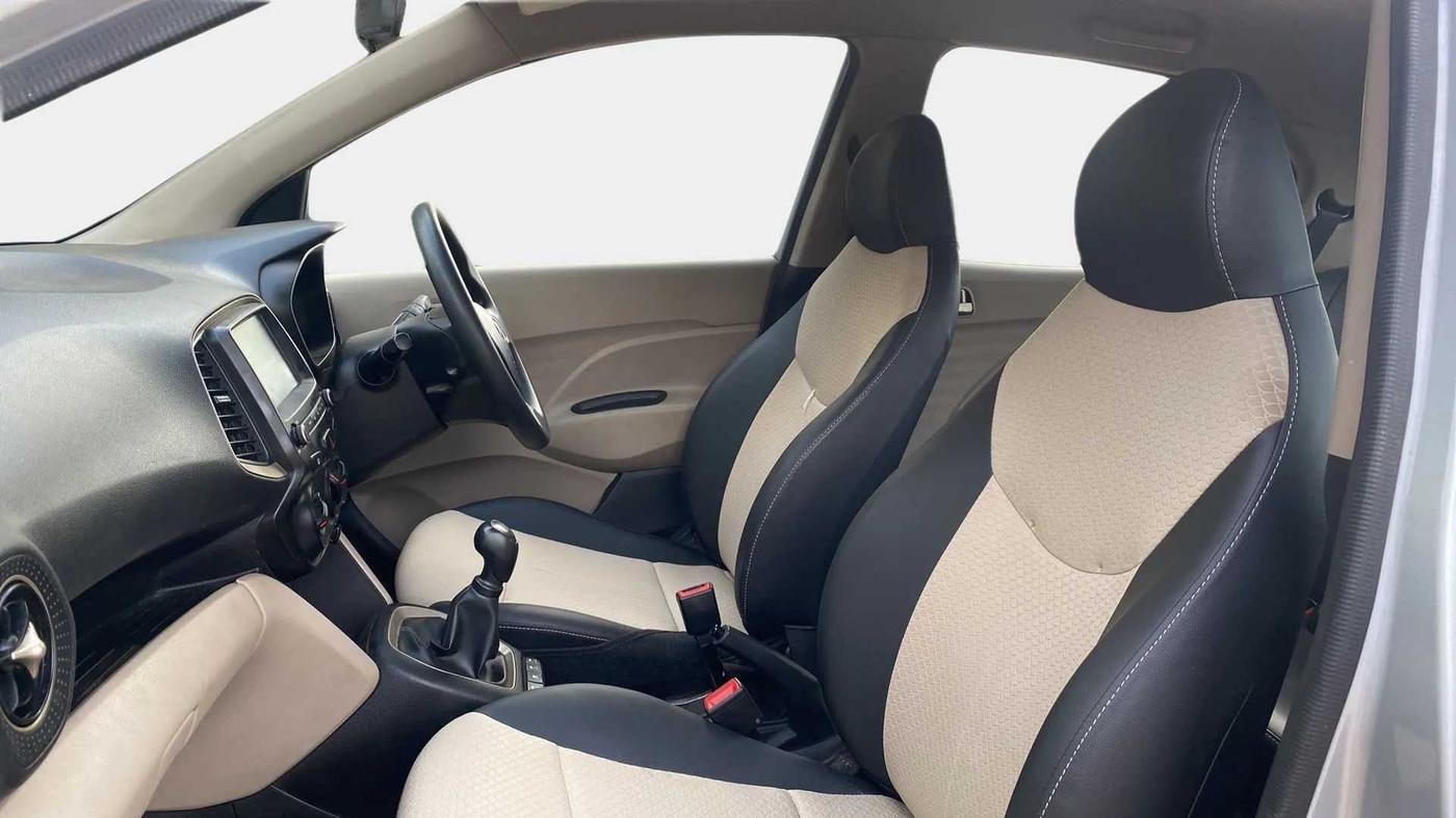 2019 Hyundai NEW SANTRO SPORTZ CNG, CNG, Manual, 89,318 km, Right Side Front Door Cabin