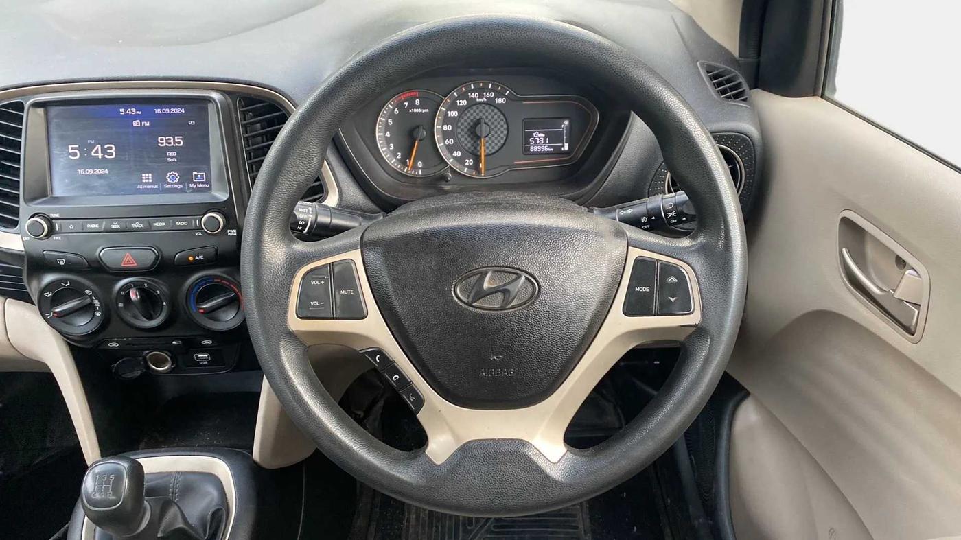 2019 Hyundai NEW SANTRO SPORTZ CNG, CNG, Manual, 89,318 km, Steering Wheel Close Up