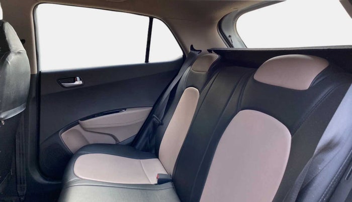 2018 Hyundai Grand i10 SPORTZ AT 1.2 KAPPA VTVT, Petrol, Automatic, 39,066 km, Right Side Rear Door Cabin