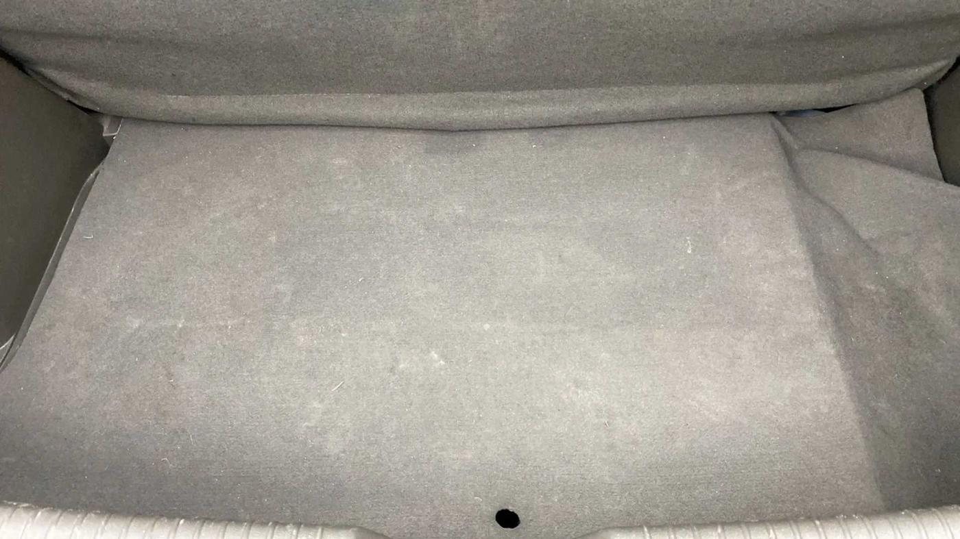 2013 Hyundai i10 ERA 1.1, Petrol, Manual, 20,462 km, Boot Inside