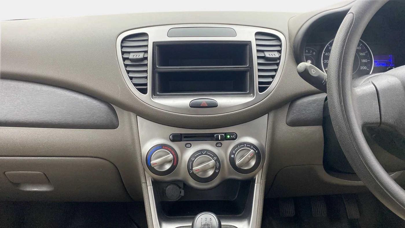 2013 Hyundai i10 ERA 1.1, Petrol, Manual, 20,462 km, Air Conditioner