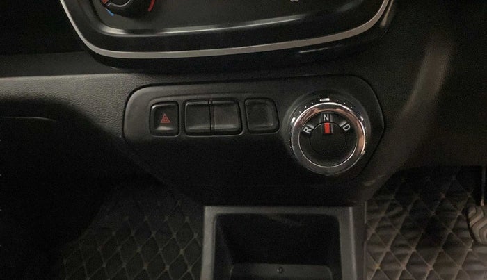 2017 Renault Kwid RXL 1.0 AMT, Petrol, Automatic, 56,687 km, Gear Lever