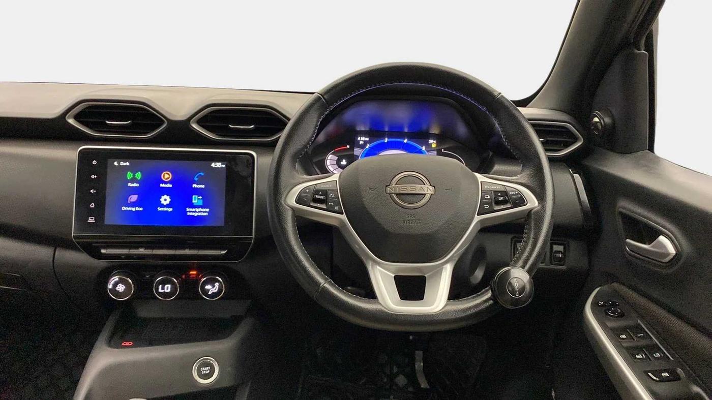 2022 Nissan MAGNITE XV PREMIUM TURBO (O) CVT, Petrol, Automatic, 35,277 km, Steering Wheel Close Up