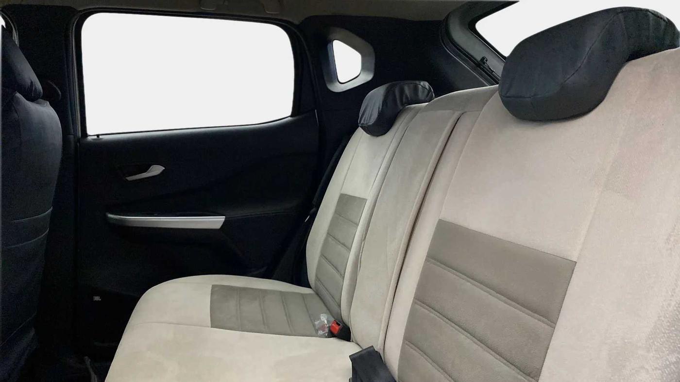 2022 Nissan MAGNITE XV PREMIUM TURBO (O) CVT, Petrol, Automatic, 35,277 km, Right Side Rear Door Cabin