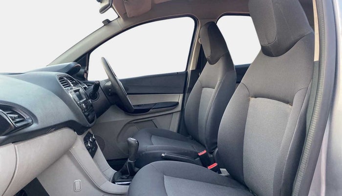 2018 Tata Tiago XT PETROL, Petrol, Manual, 54,687 km, Right Side Front Door Cabin