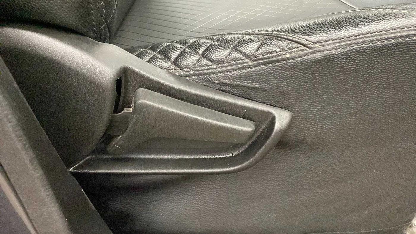 2021 Maruti S PRESSO VXI (O) CNG, CNG, Manual, 63,103 km, Driver Side Adjustment Panel