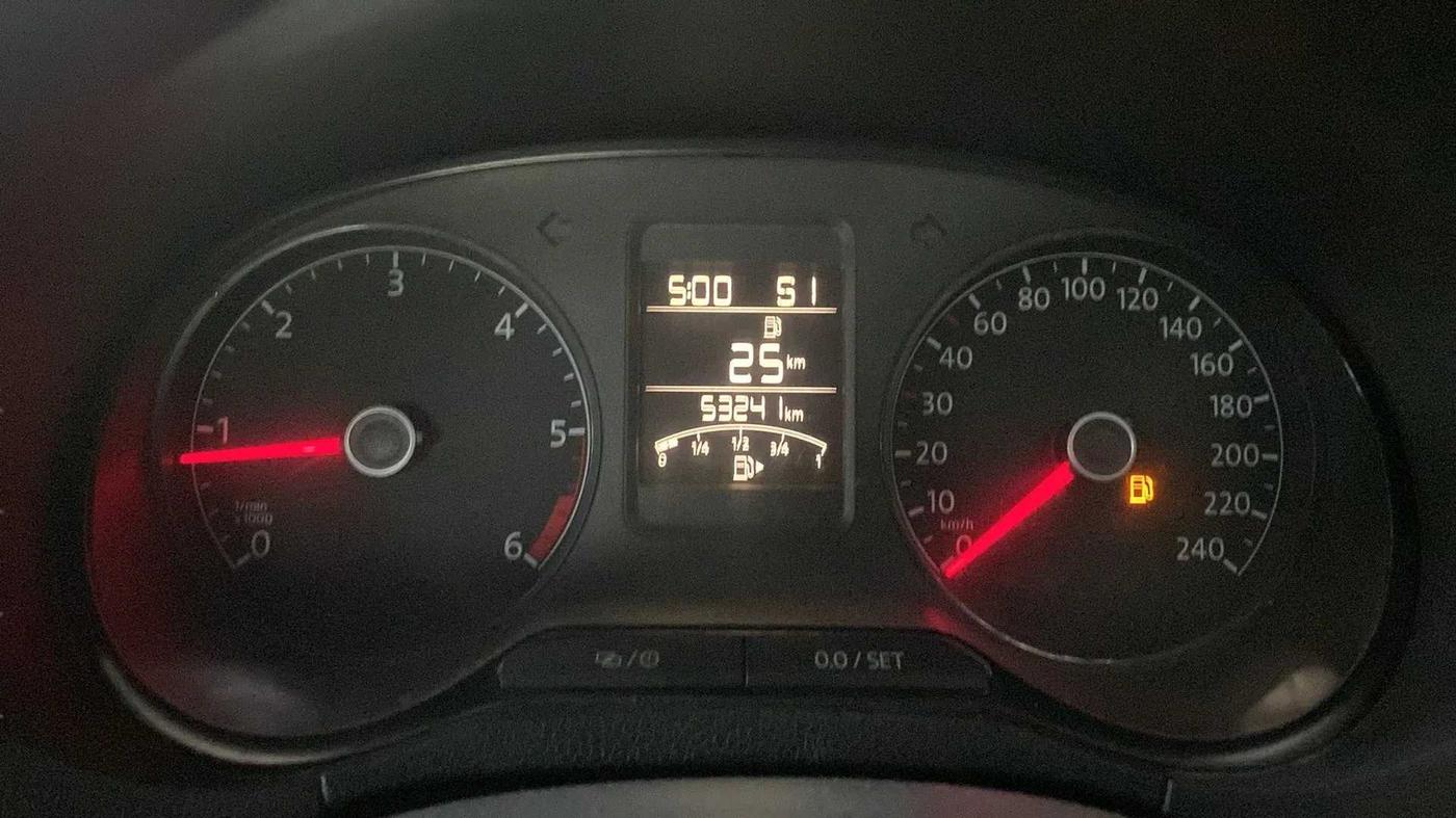 2017 Volkswagen Ameo HIGHLINE PLUS 1.5L AT 16 ALLOY, Diesel, Automatic, 53,314 km, Odometer Image